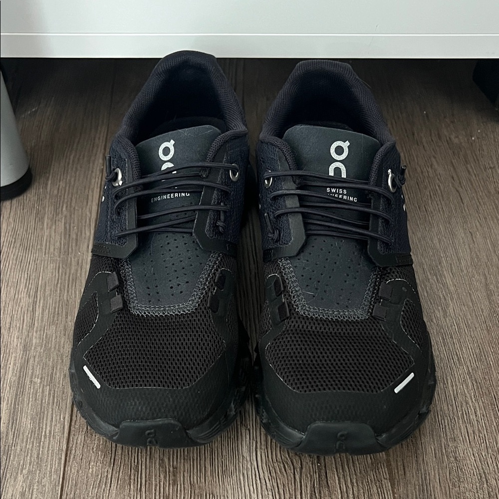On Running Black Performance Sneakers Women’s Size 6
